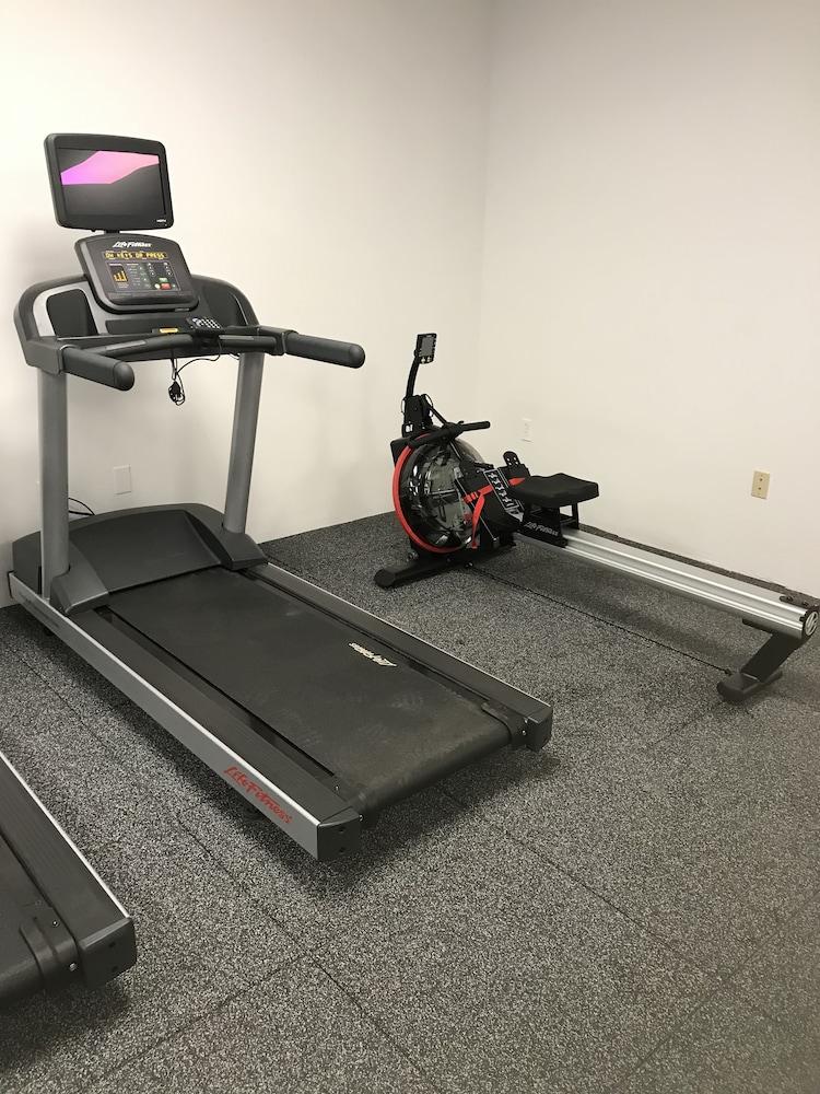 Hilton Garden Downtown 3*