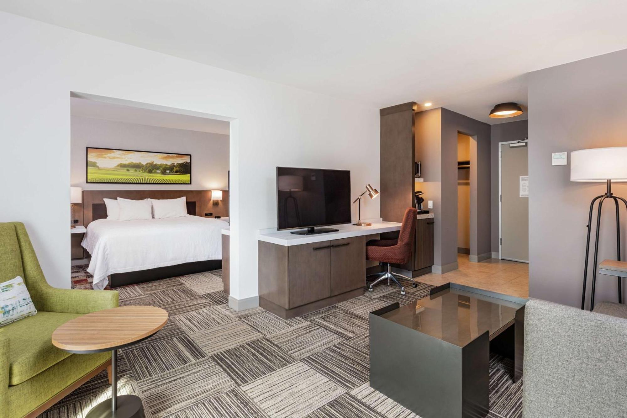 Hilton Garden Downtown Hotel 3*