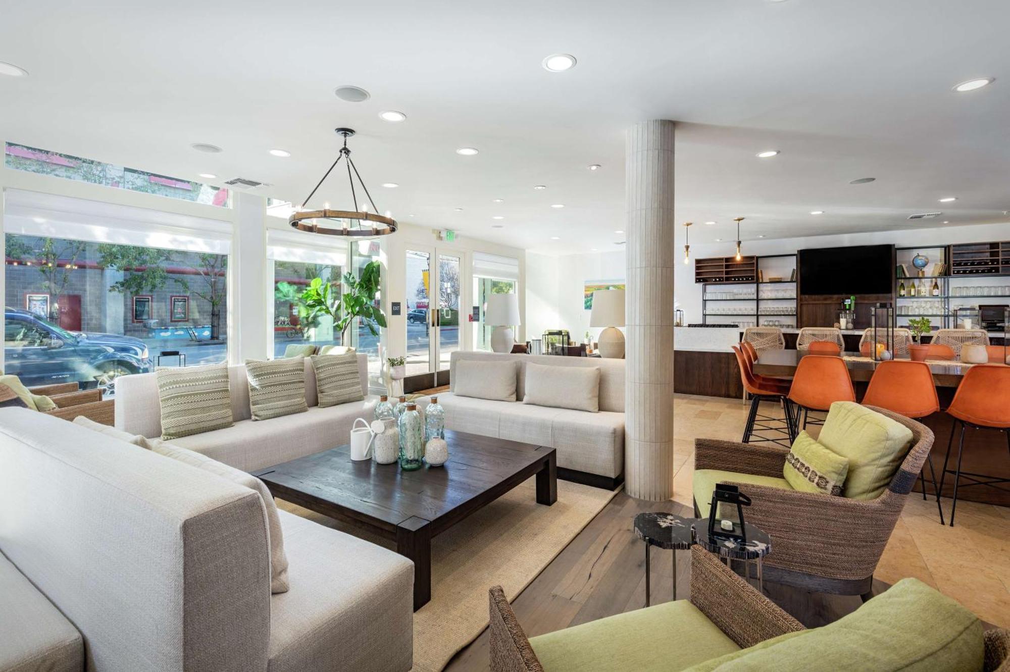 Hilton Garden Downtown Hotel 3*