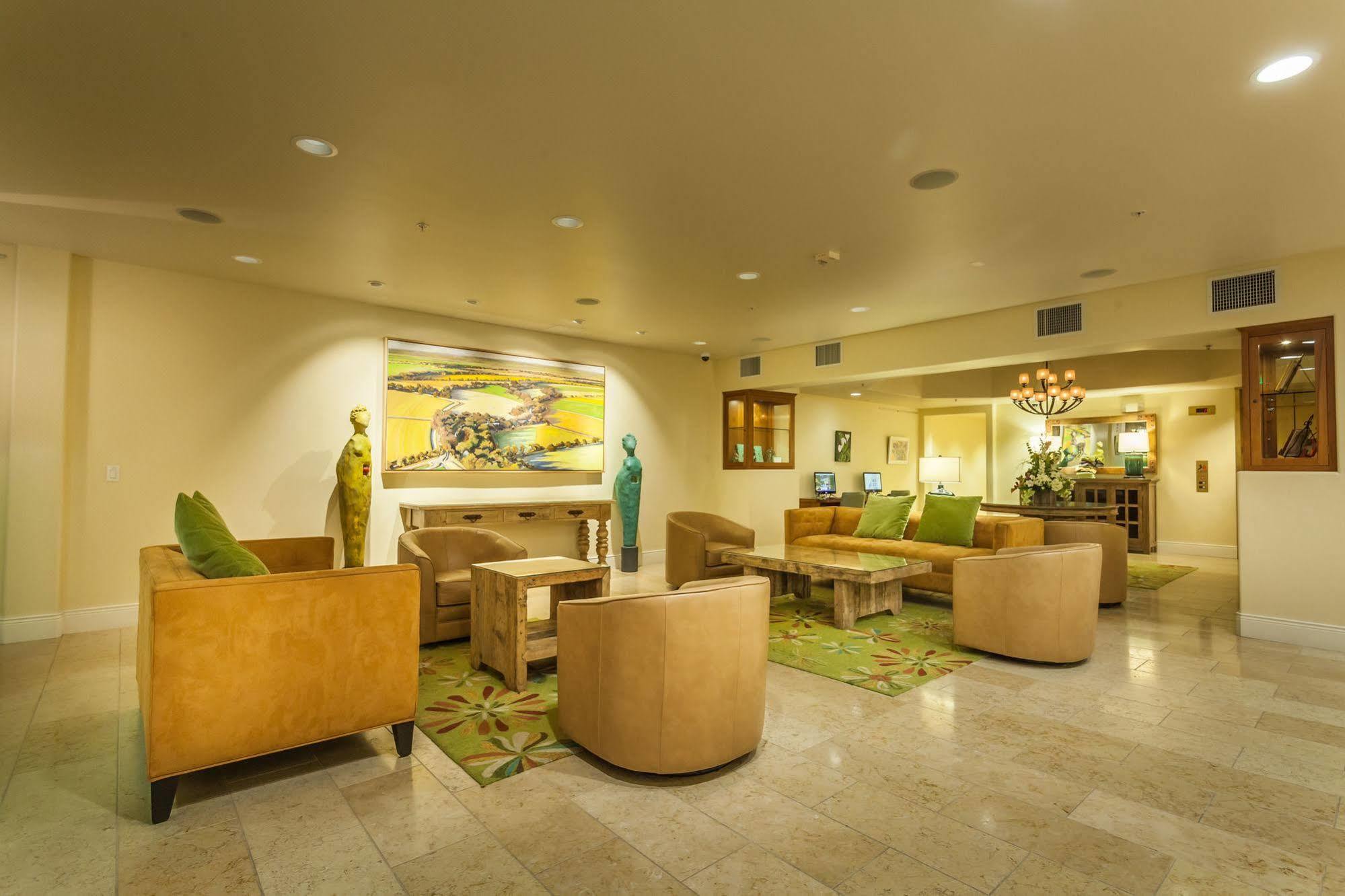 Hotel Hilton Garden Downtown 3*